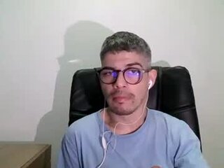 online020's Live Cam