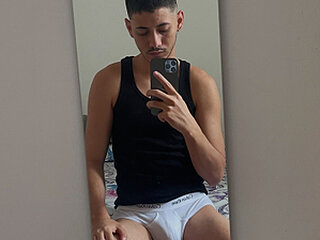 Tom_XL_cam's Live Cam