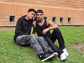 Alex & Kilian's Live Cam