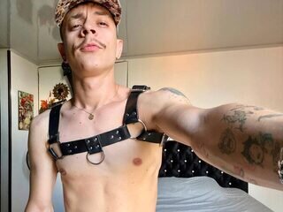Luis Mcklein's Live Cam