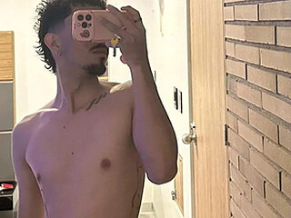 noah_bluex's Live Cam